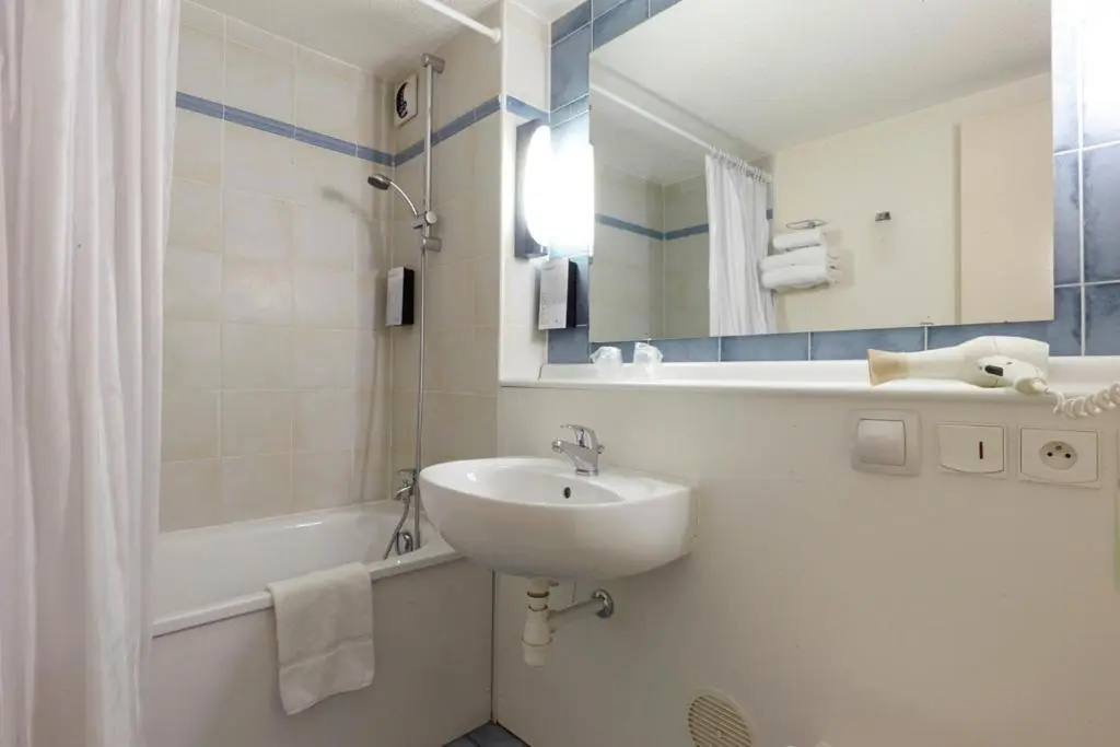 Campanile Cholet - Chambres