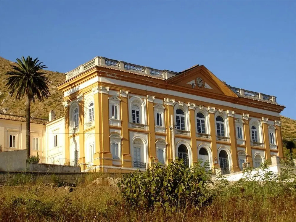 Caserta Deluxe Bis