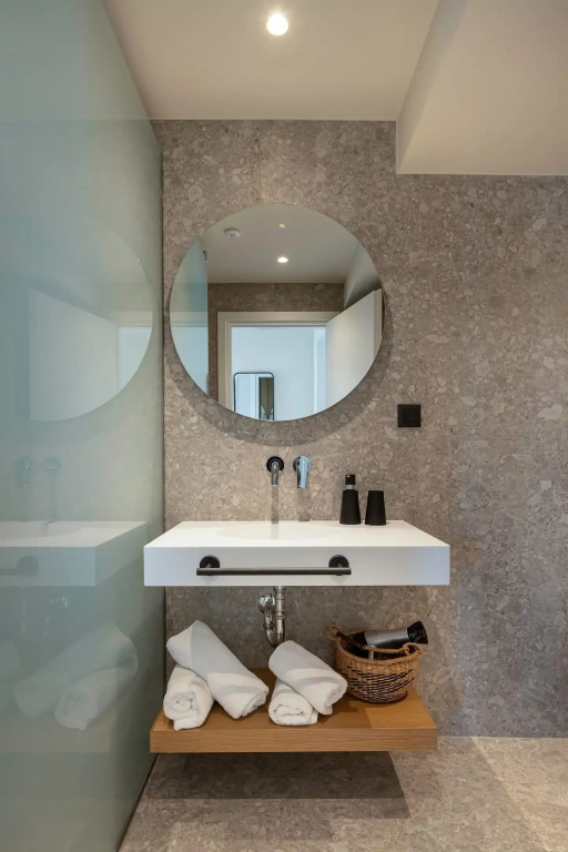 2 Bedrooms Apartment with balcony