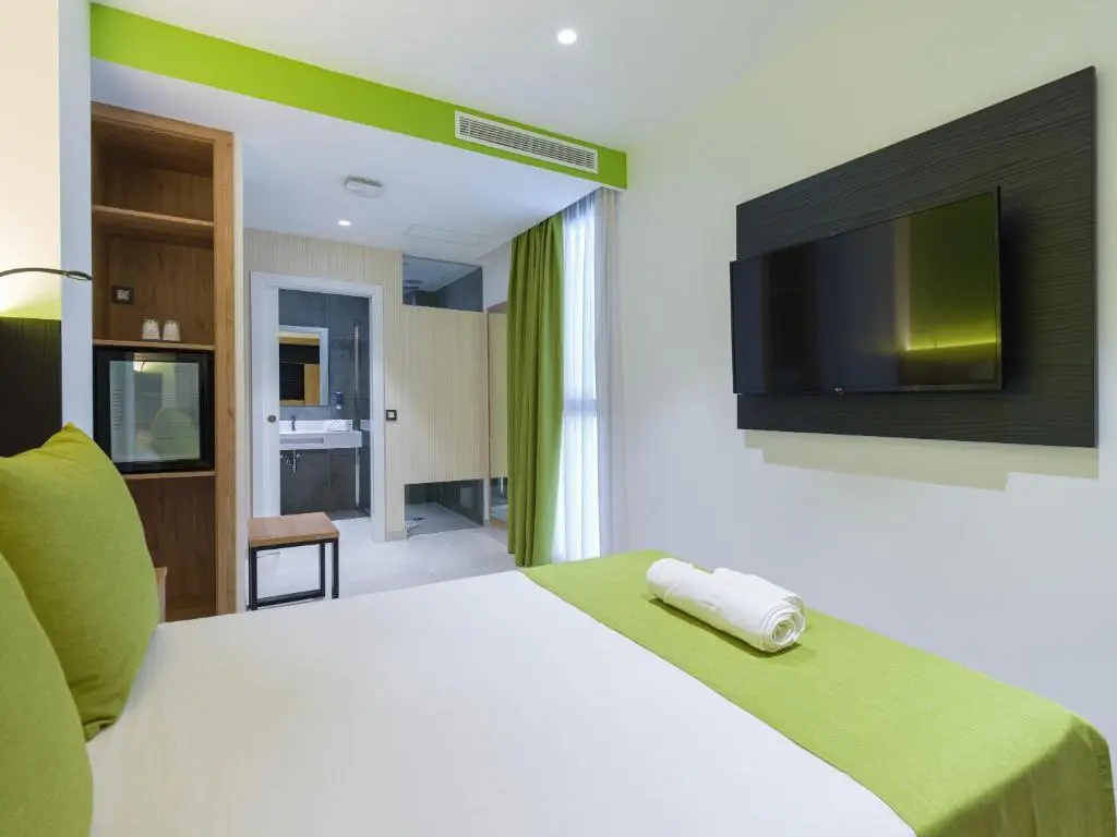 Hotel MG Poniente