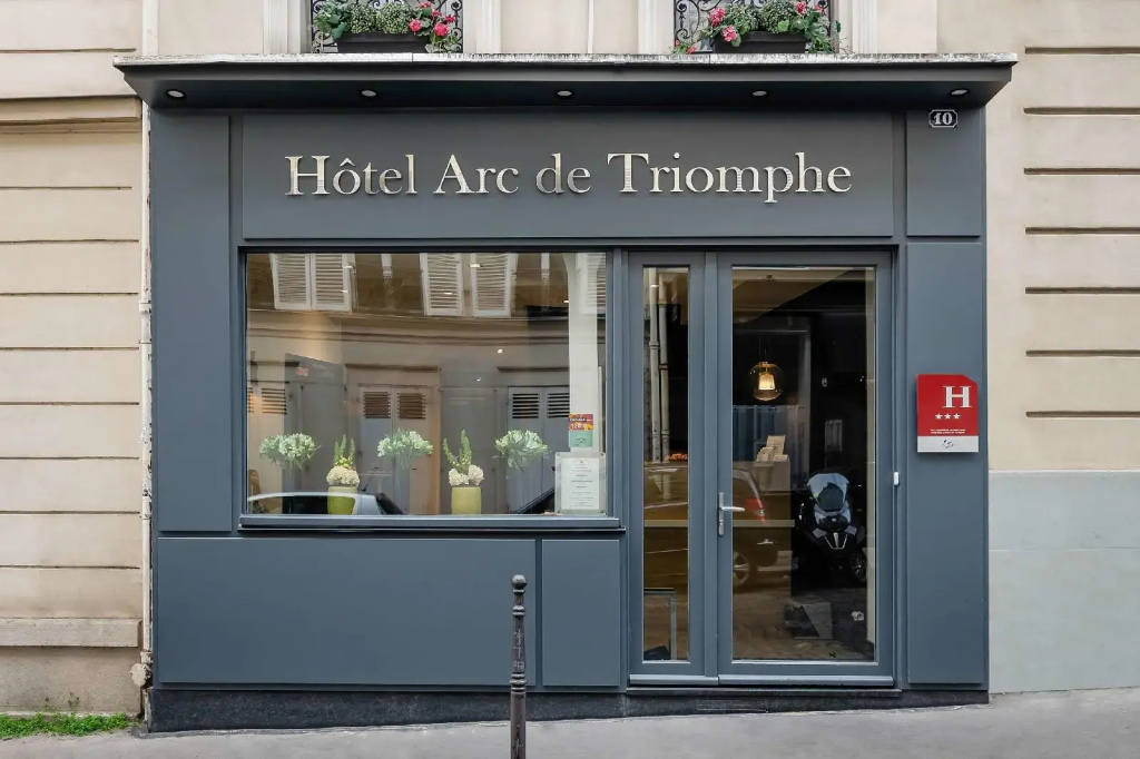 Hotel Arc de Triomphe — фото
