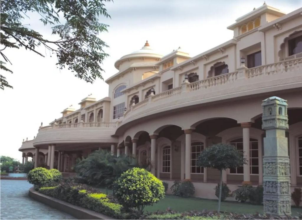 Renest Shraddha Inn - Shirdi