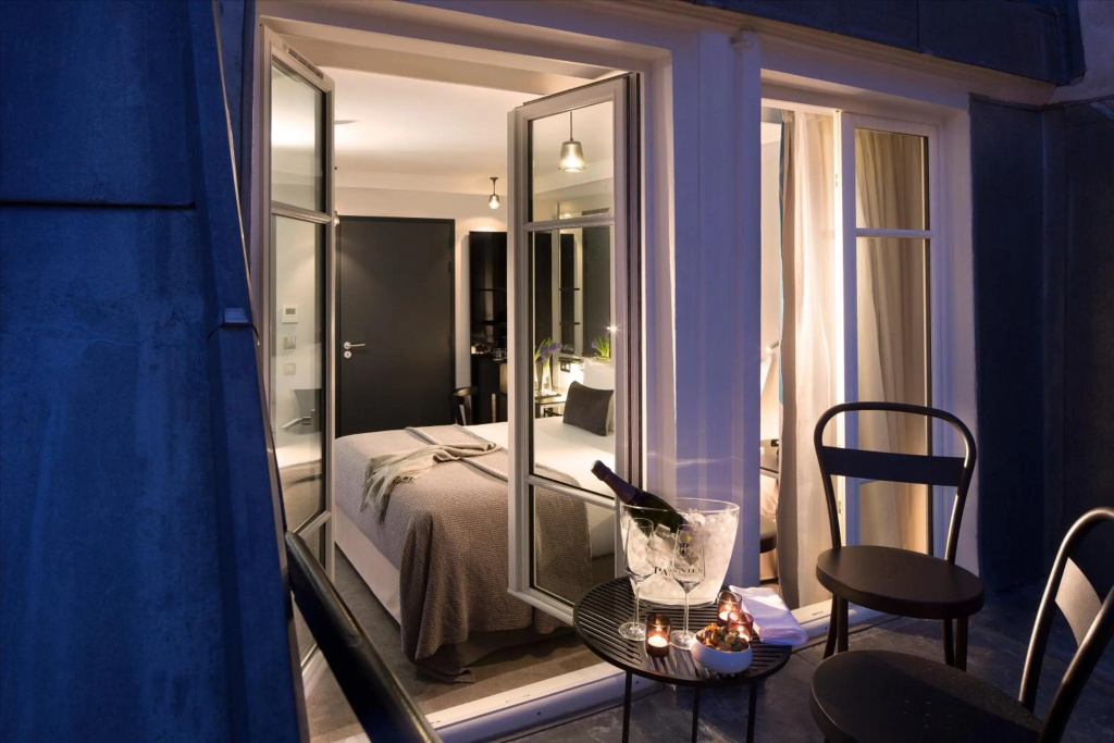 Отель Hôtel Les Matins de Paris & Spa в Париже