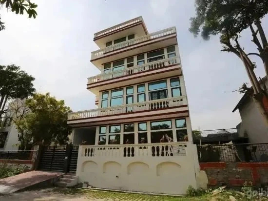 Vashu Residency by OYO Rooms