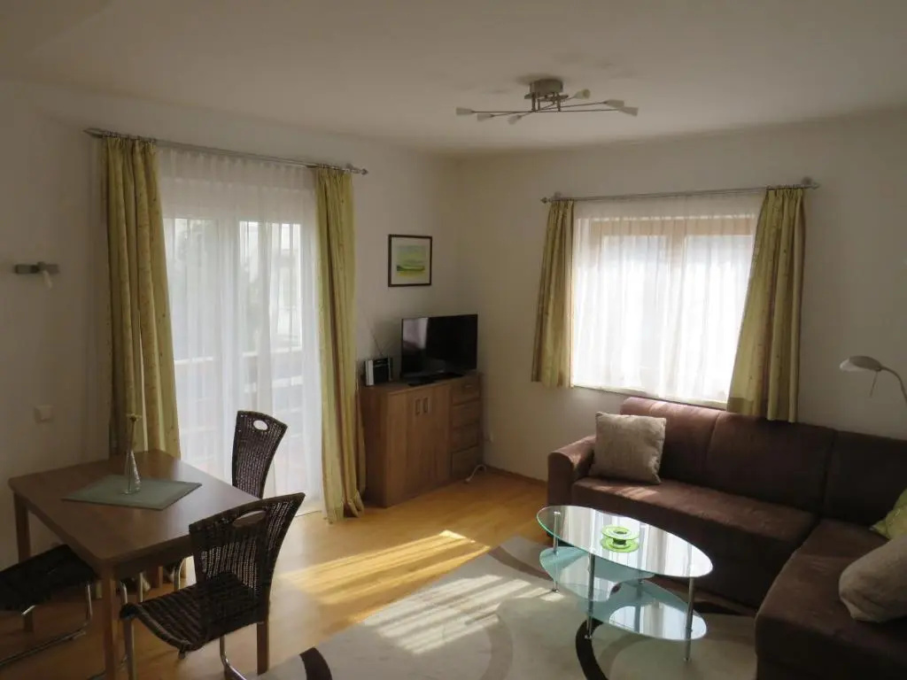 Apartment with lake view