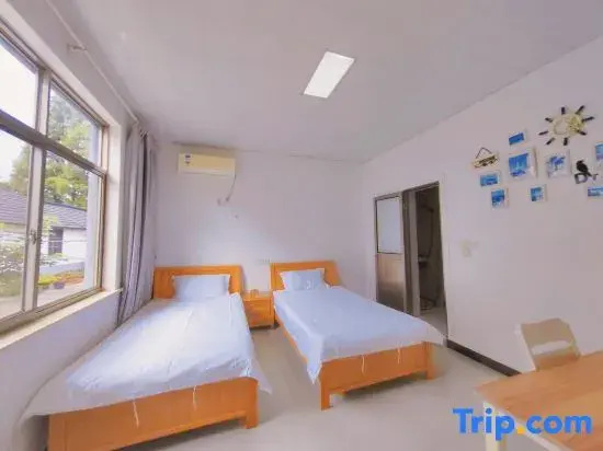 5 Bedrooms Villa