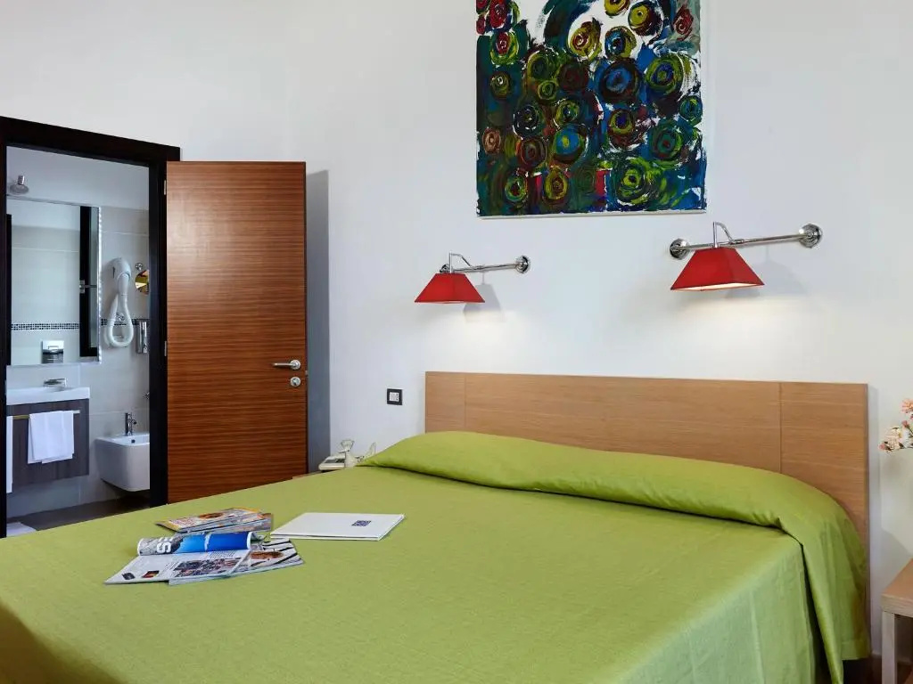 Standard Double room (full double bed)