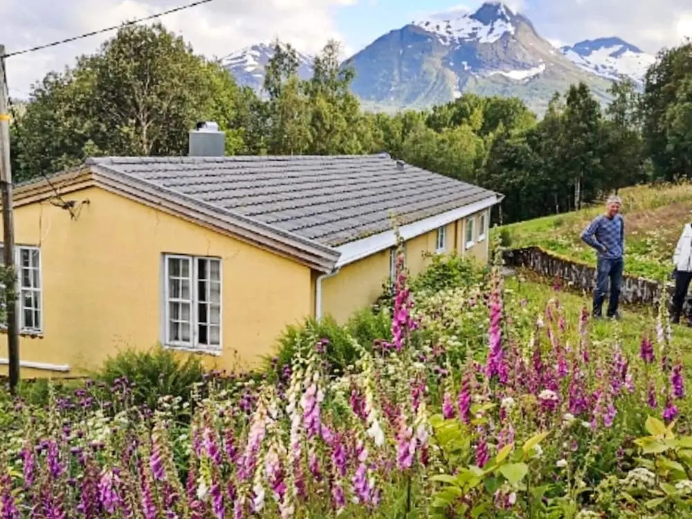 6 Person Holiday Home in Stranda