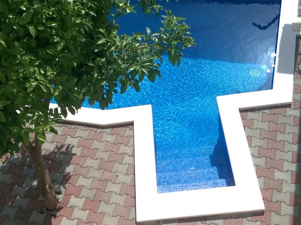 Simplistic Apartment in Okrug Gornji near Sea