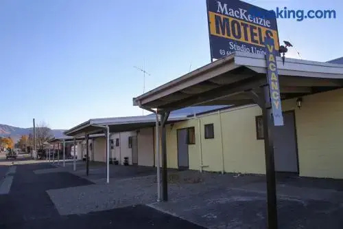 Mackenzie Motel