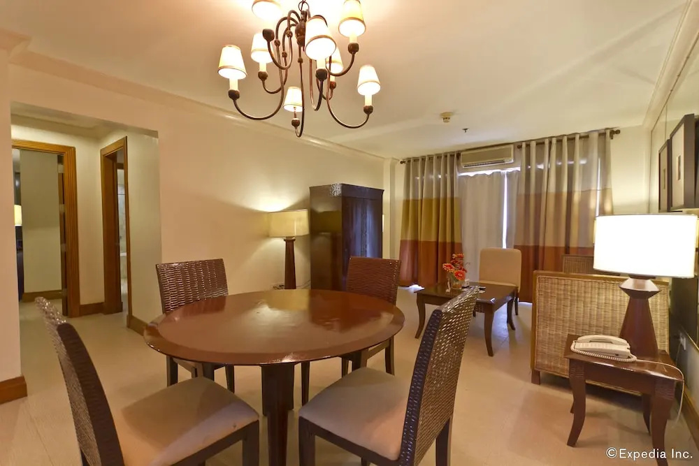 2 Bedrooms Deluxe Suite with balcony