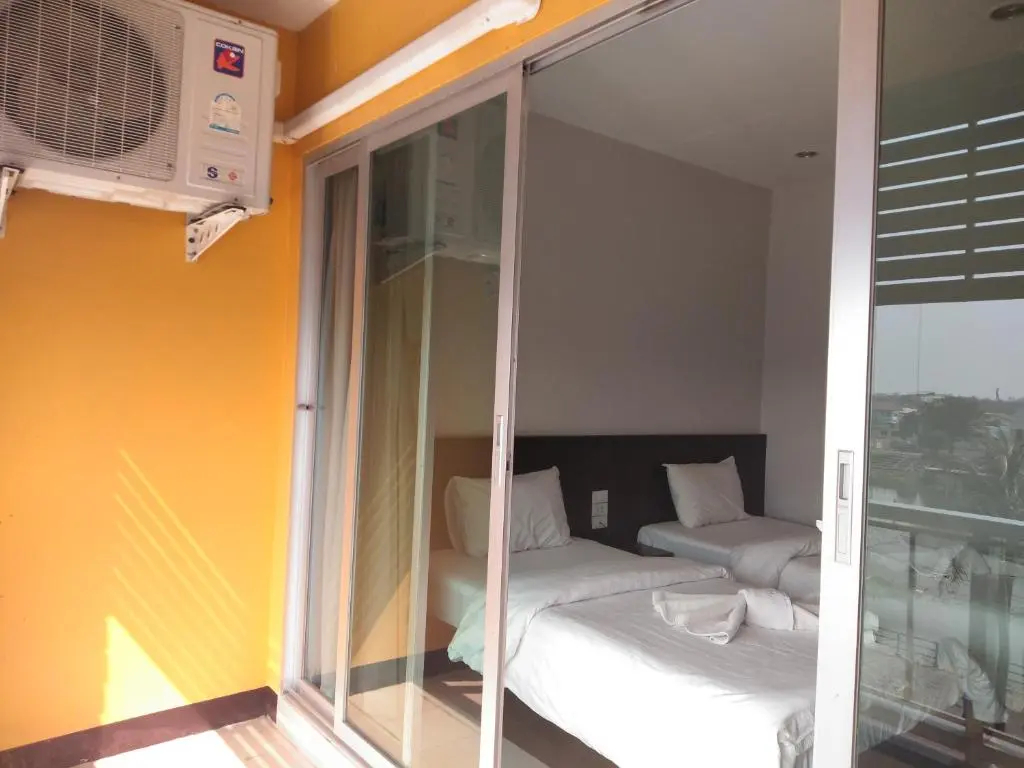 Deluxe Double room twin beds
