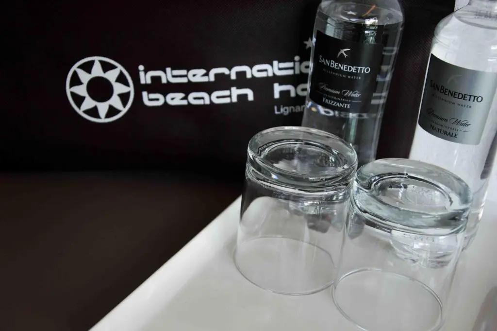 International Beach Hotel - Chambres