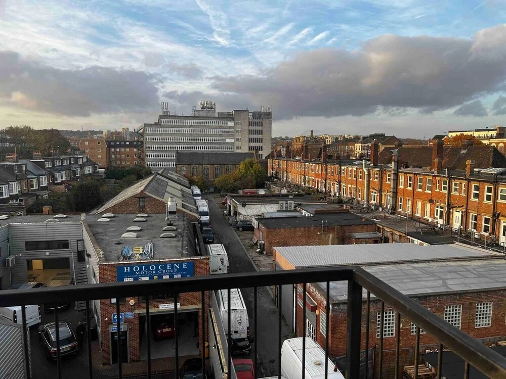Lovely 3-bed Flat in London