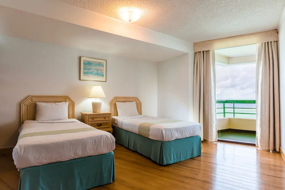 3 Bedrooms Standard room with ocean view
