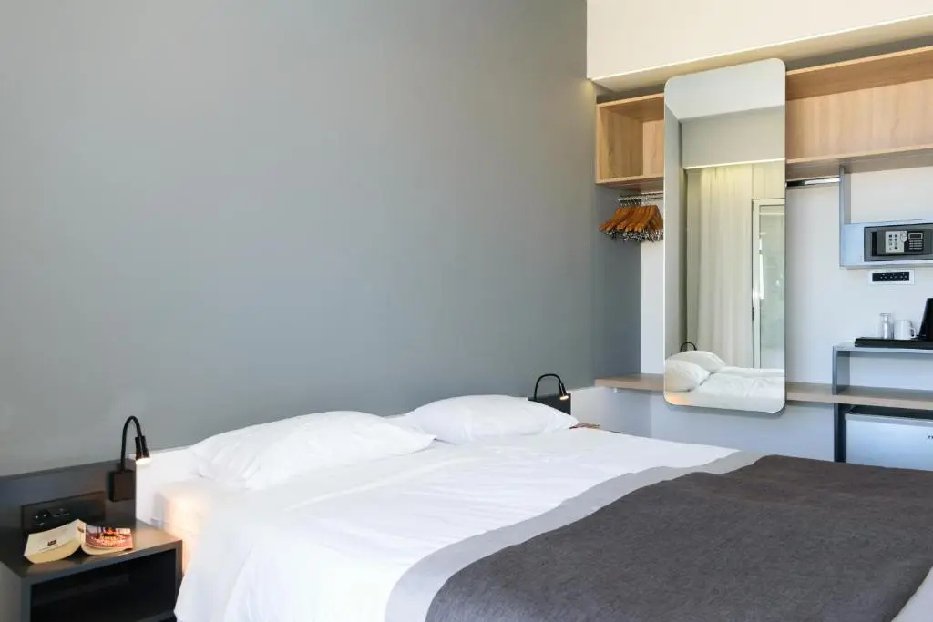 Standard Double room with sea view (twin beds)