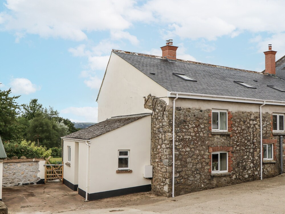 Aunty Junes Cottage