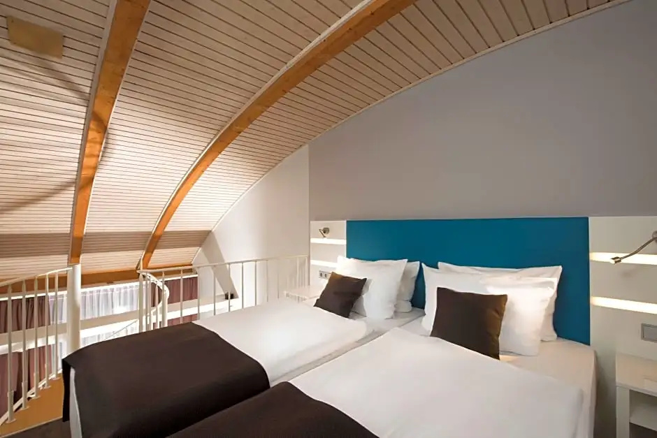 Double Studio (twin beds)