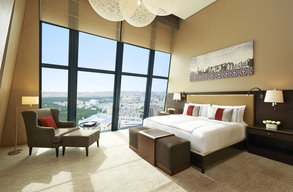 Отель Fairmont Baku at the Flame Towers — фото