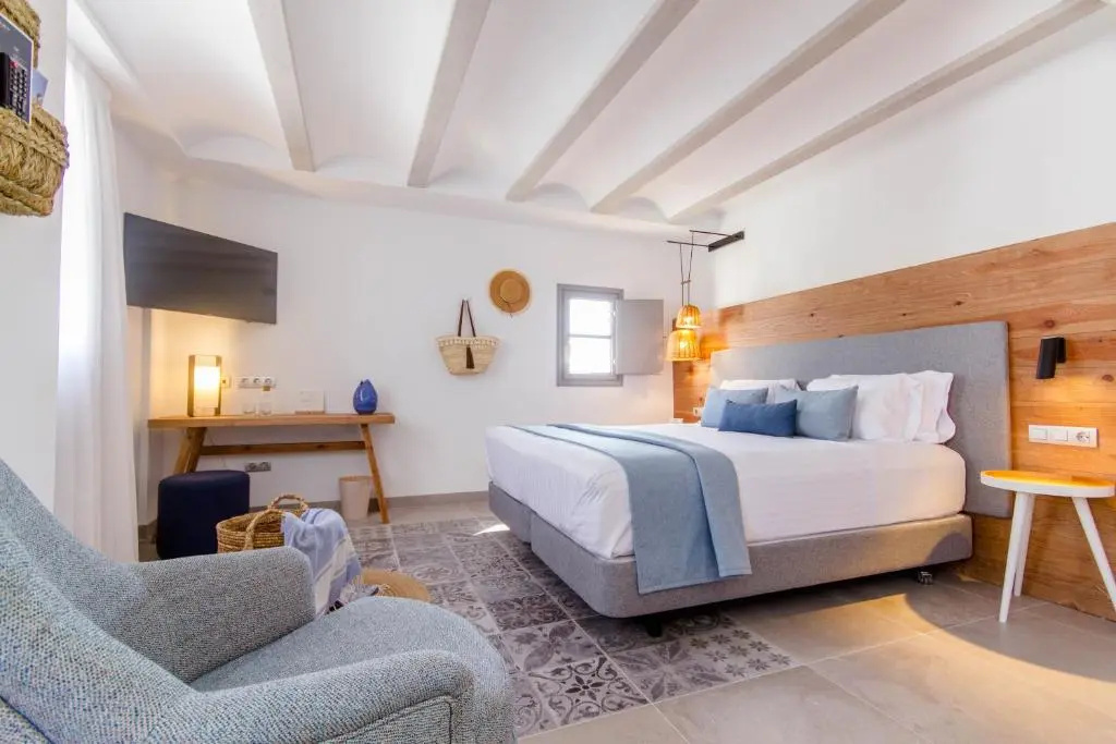 Deluxe Double room with mountain view (full double bed)