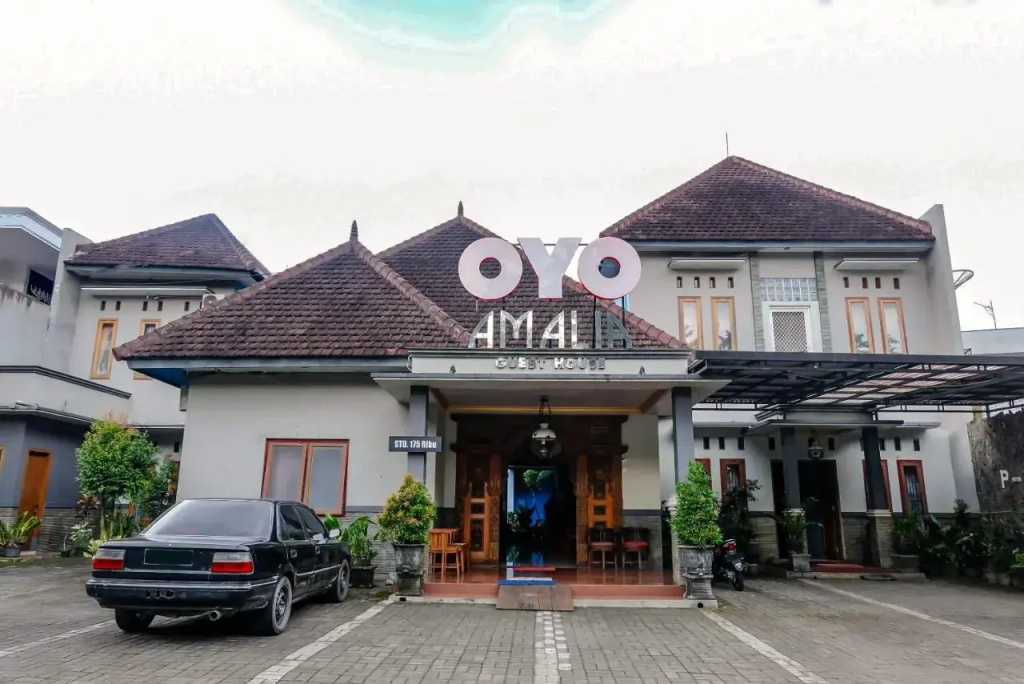 778 Guest House Amalia Malang