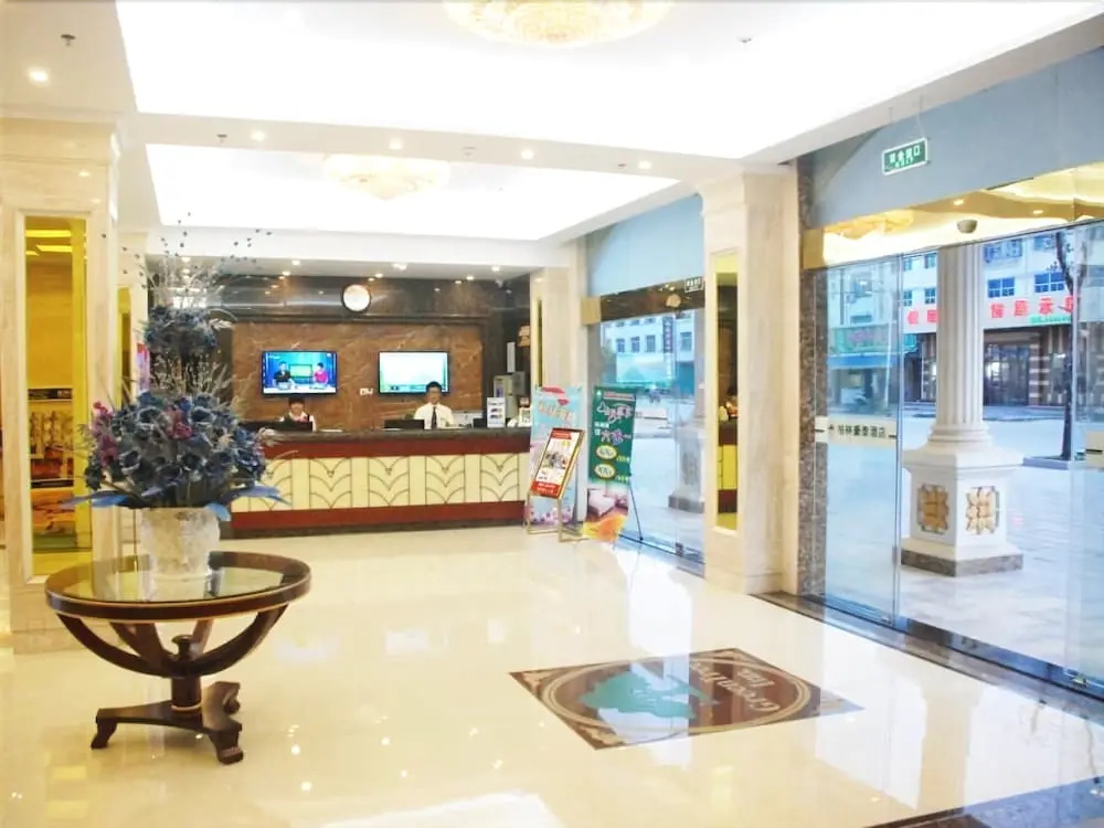Lobby & Reception
