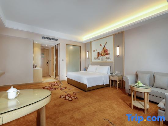 Legian Beach Hotel