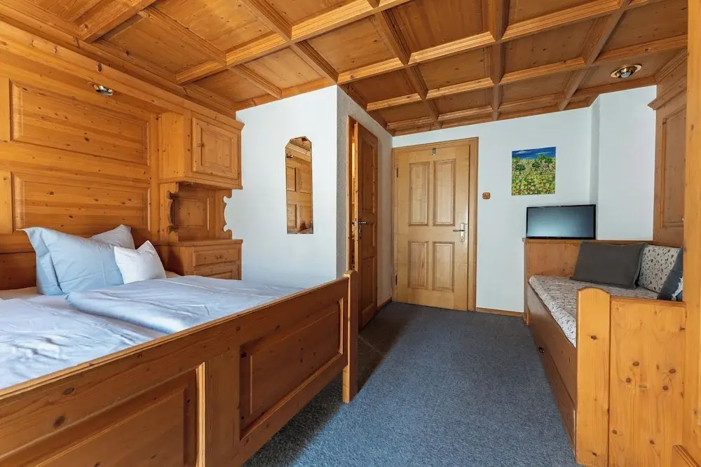 Standard Triple room with balcony and with mountain view