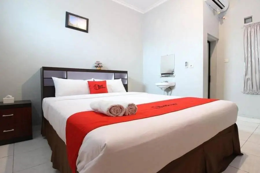 Deluxe Double room (full double bed)