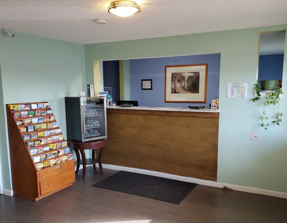 Lobby & Reception