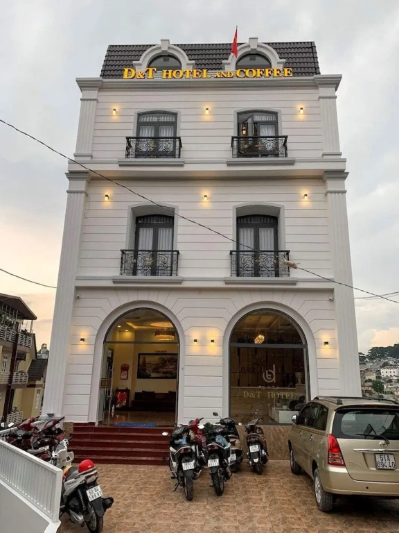 7S Hotel DTCentral near Catheral Dalat