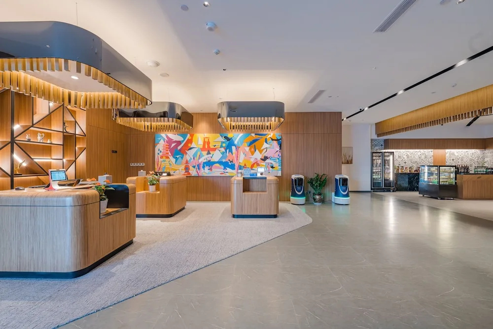 Lobby & Reception
