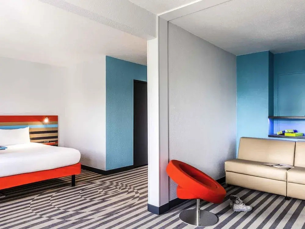 Standard Double Suite (full double bed)