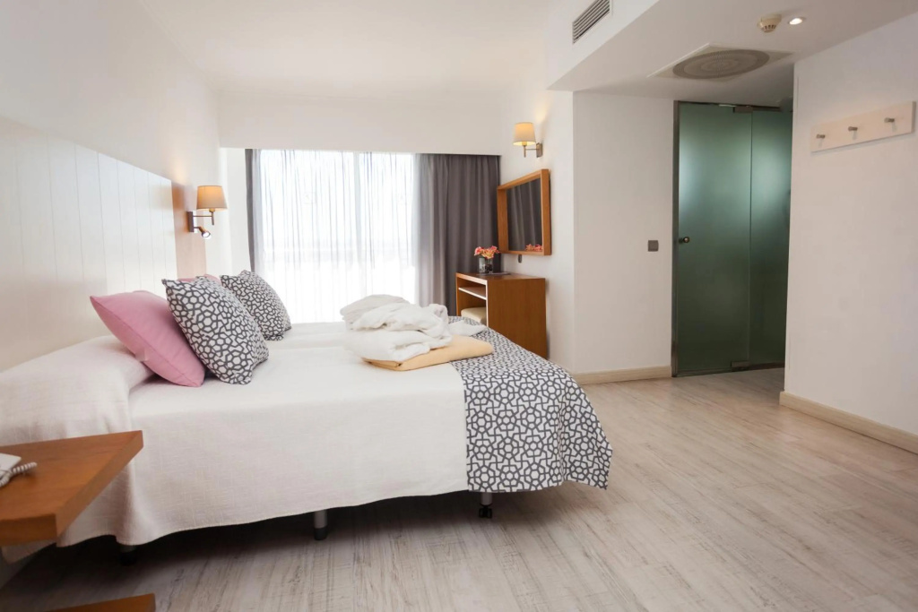 Hotel Timor — 5