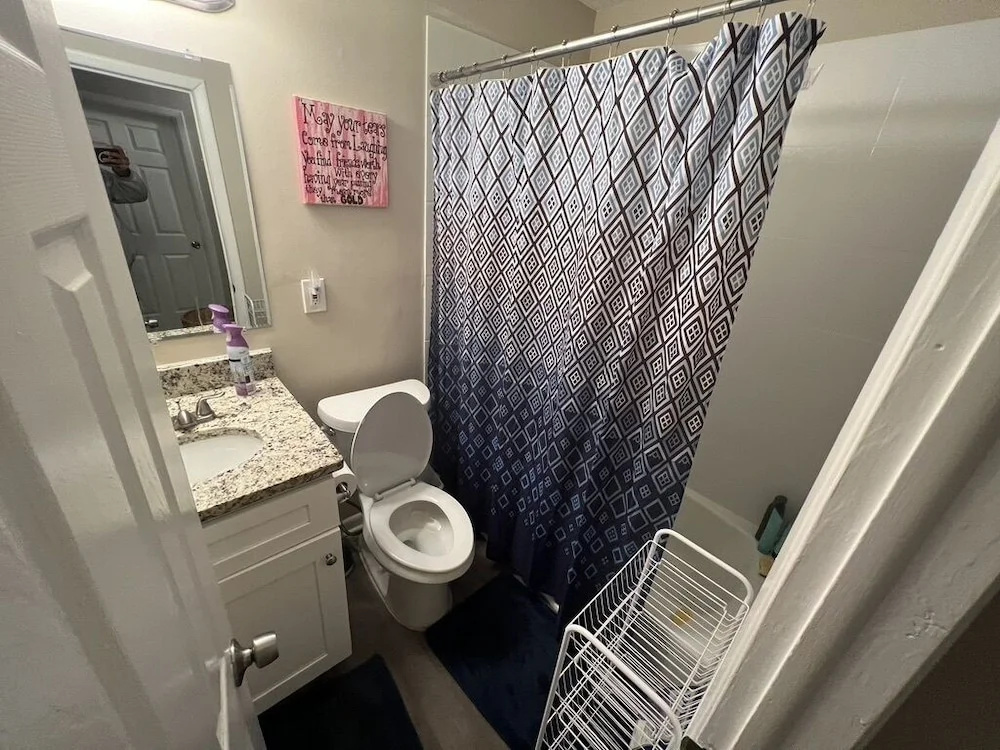 Comfort room