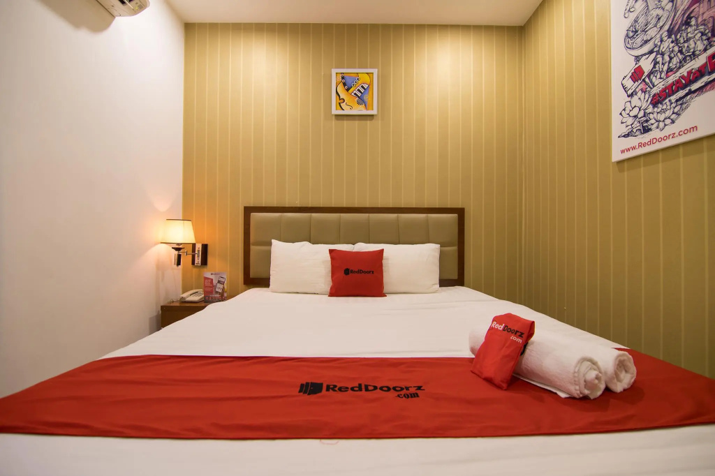 RedDoorz Plus @ Trung Son Residence image 4