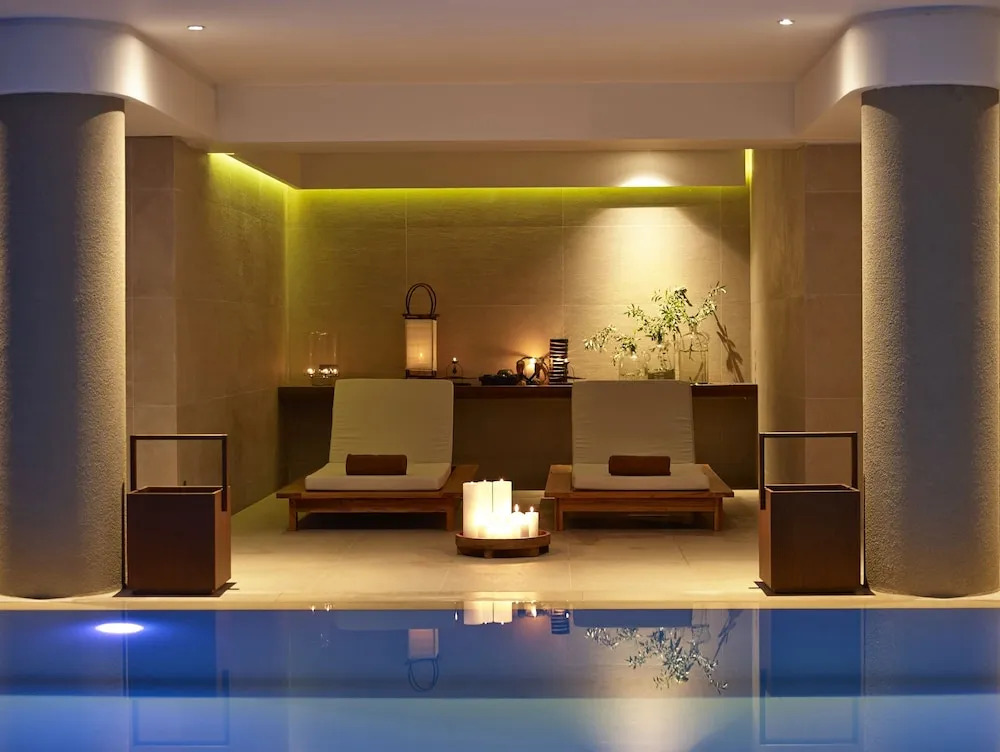 The Ixian Grand & All Suites Hotel - фото 17