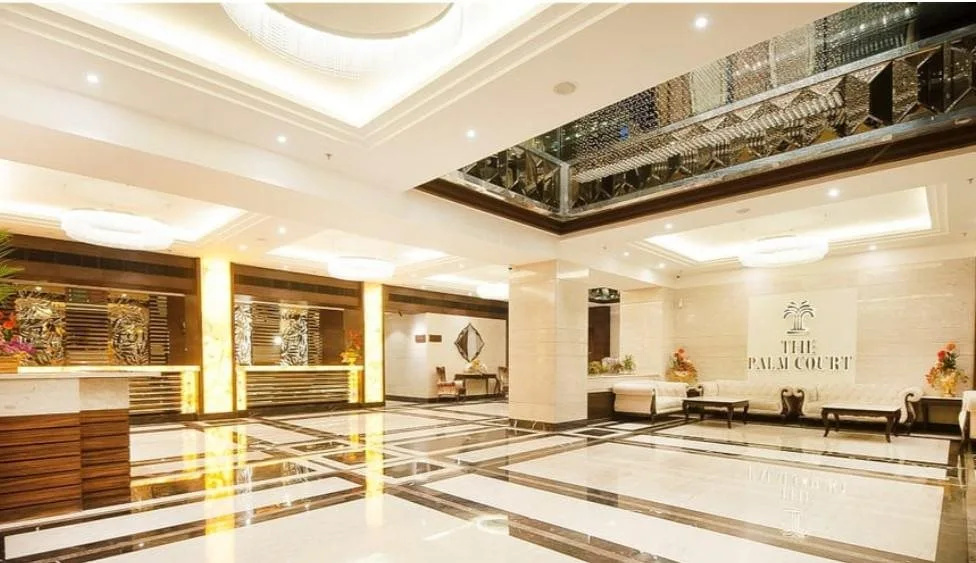 Lobby & Reception