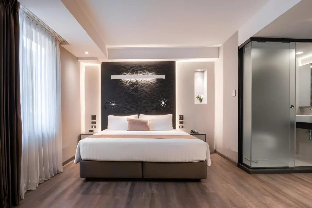 Отель Aspira Gems Center Silom в Бангкоке