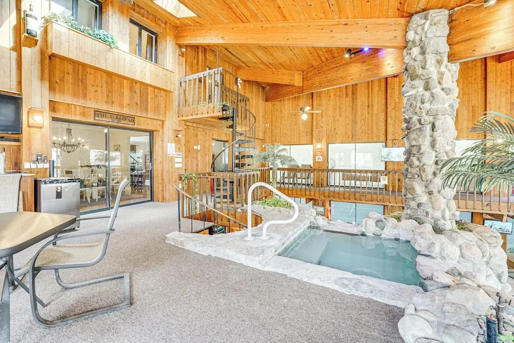 Bloomfield Retreat w/ Pool: 6 Mi to Riverside Park