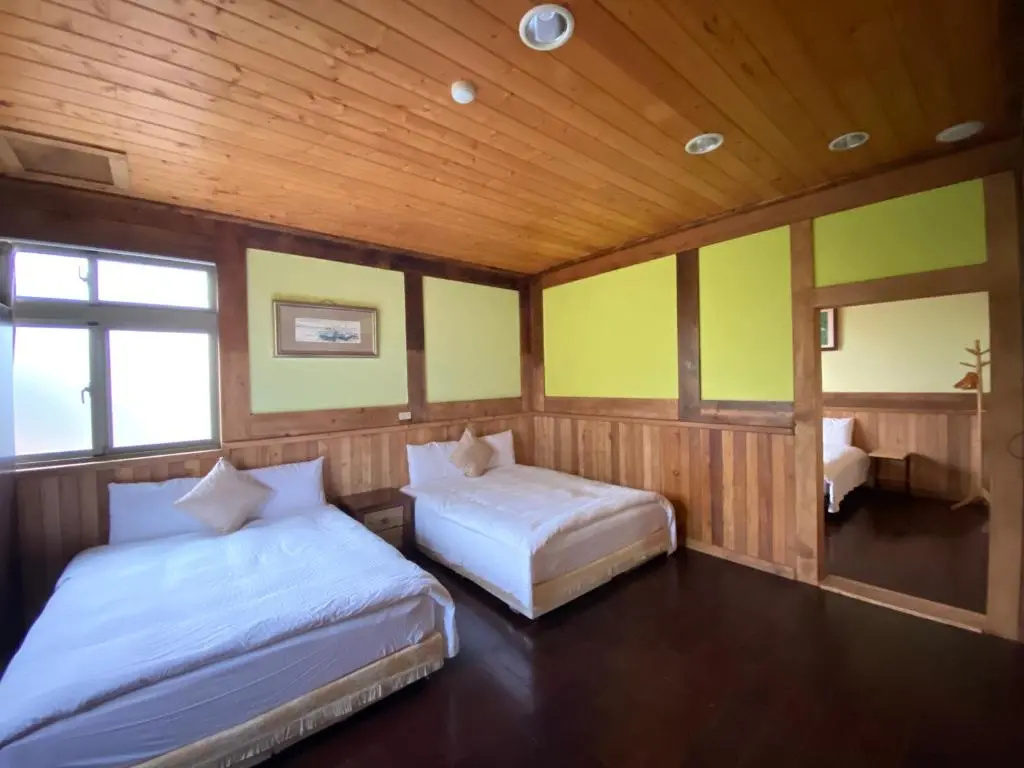 Standard Family room with mountain view