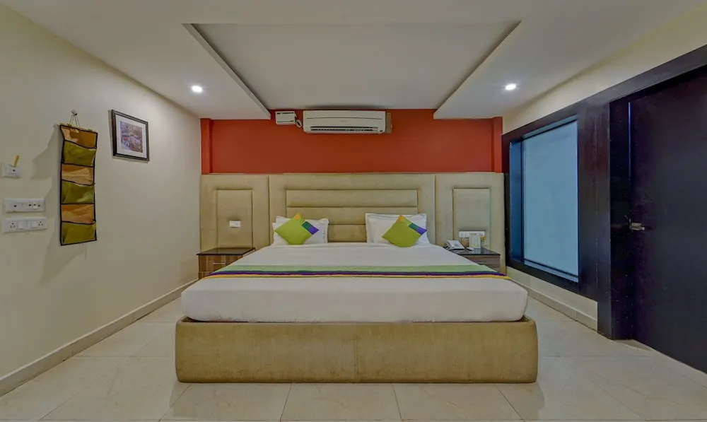 1 Bedroom Premium Double room full double bed