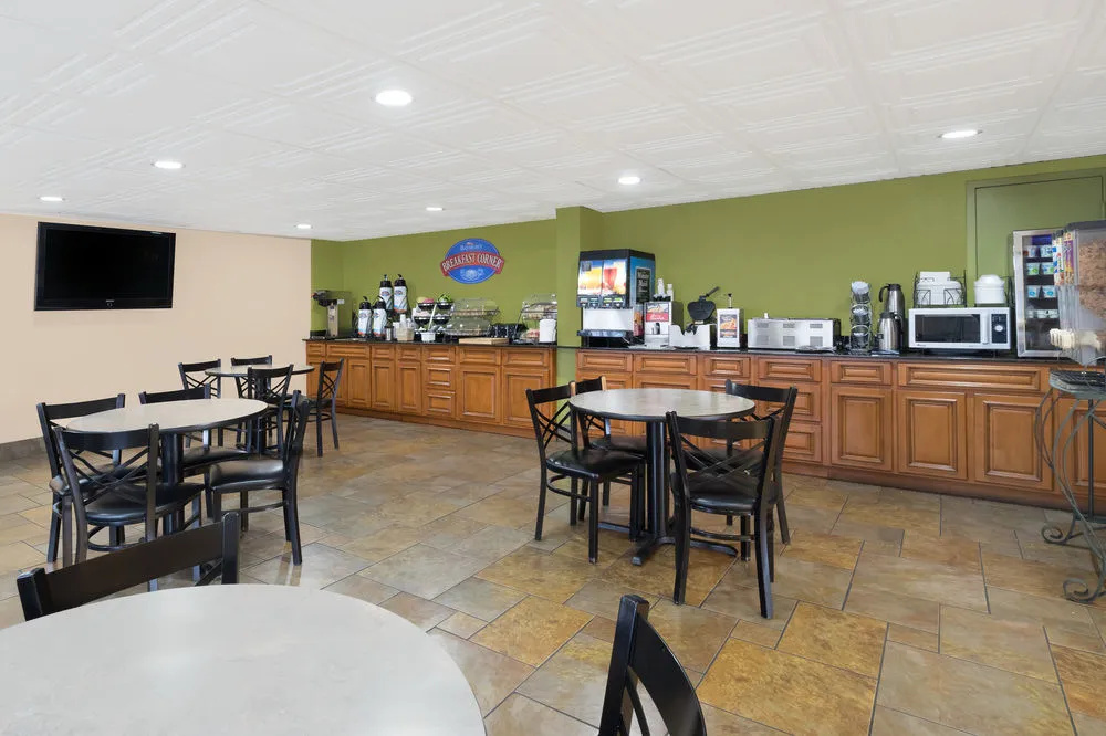 Baymont Inn & Suites Goodlettsville - фото 16