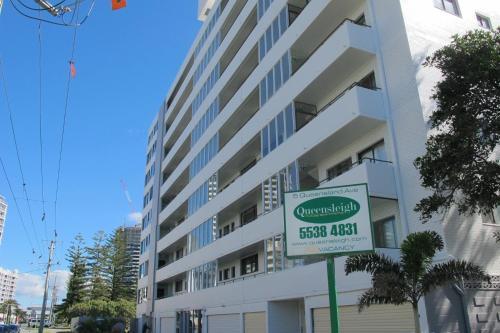 Queensleigh Holiday Apartments image