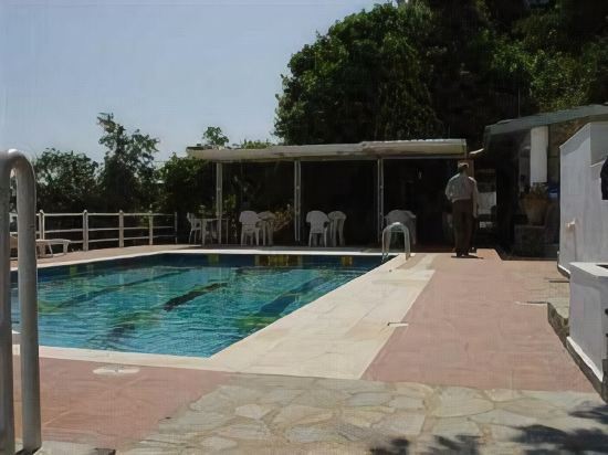 Nikolaos House 3 *