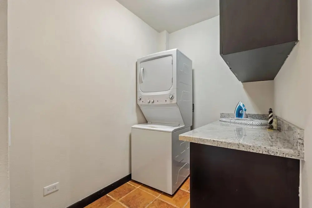 Relaxing 2 BR  Beach & Pool  Condo Unit2 - фото 6