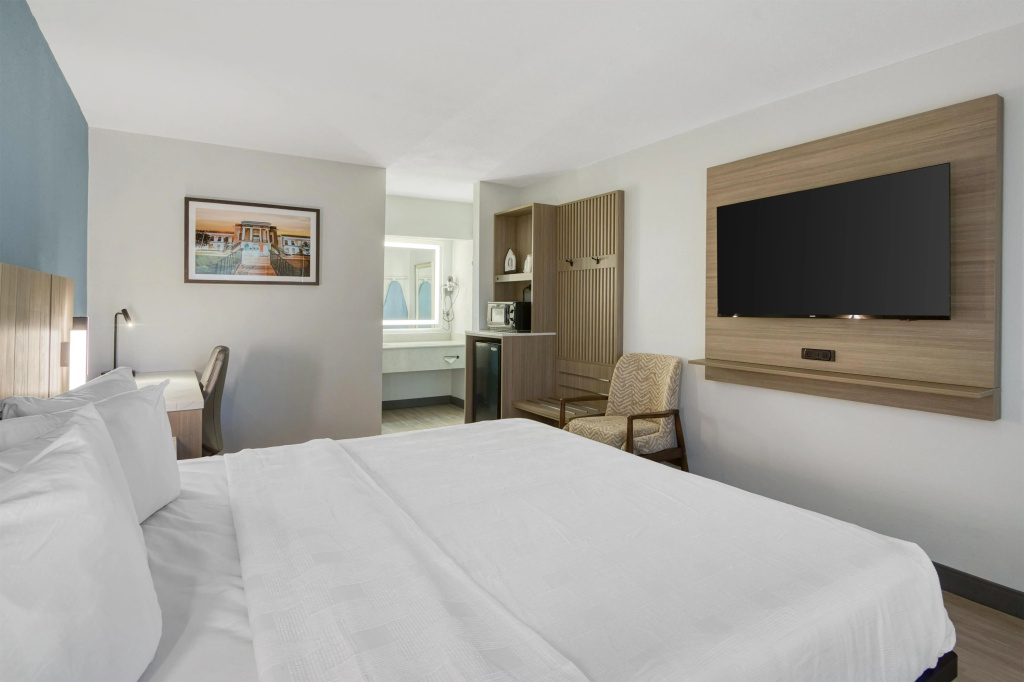 Standard Double room (full double bed)