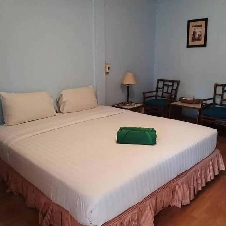 Double room with pool view (full double bed)