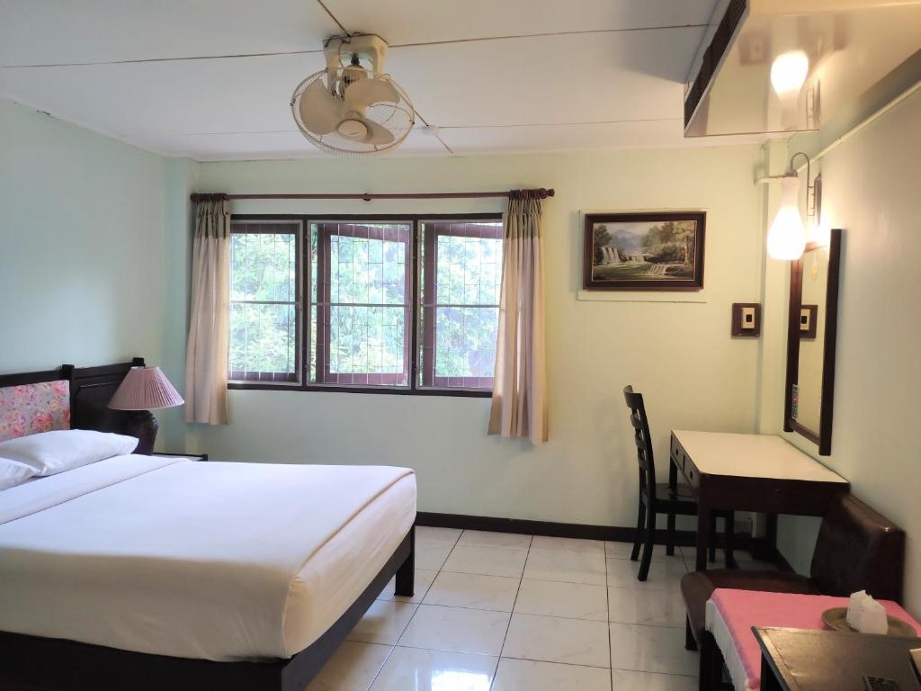 Changpuak Hotel - Chambres