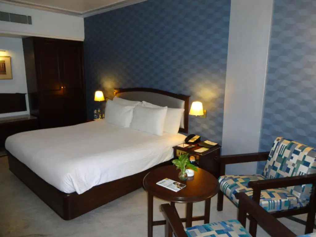 Executive Double room (full double bed)